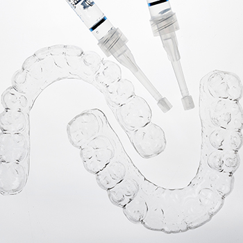  Clear whitening applicators and trays with white background